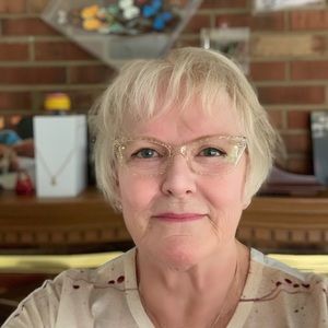 Meet your Posher, Nancy